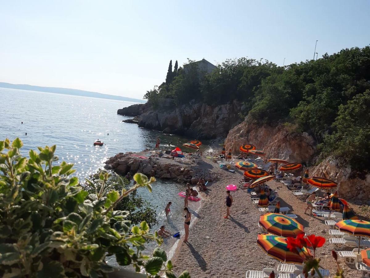 노비비노돌스키 Grabrova Cove 아파트 외부 사진